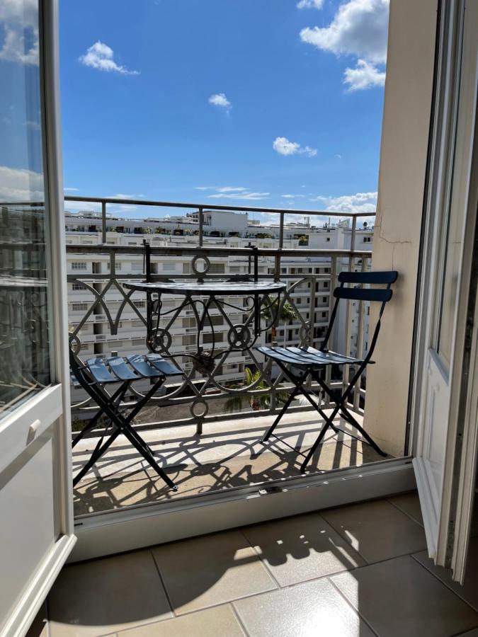 Cannes, Croisette, Palais Miramar Exteriör bild