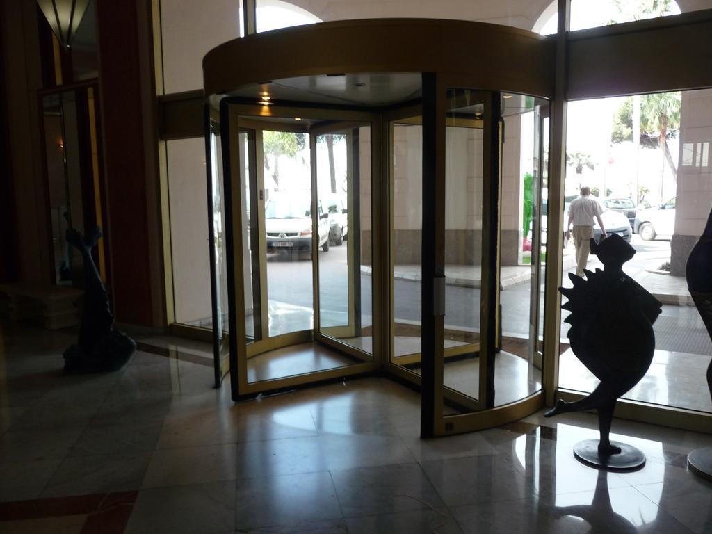 Cannes, Croisette, Palais Miramar Exteriör bild
